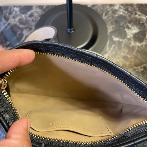 MICHAEL KORS, NWT BELT BAG - Picture 4 of 5